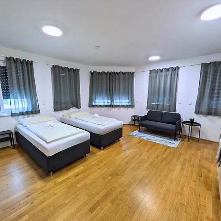Vienna'S Danube Apartments Екстер'єр фото