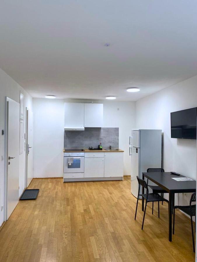 Vienna'S Danube Apartments Екстер'єр фото